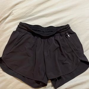Lululemon track that shorts